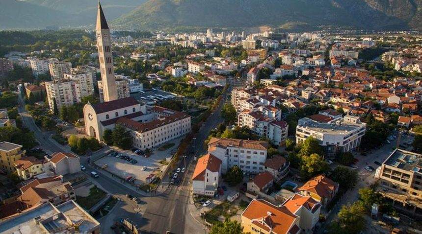 Mostar dron.jpg - Od poruka biskupa do anonimnih portala: Ko oblikuje javni prostor Mostara?
